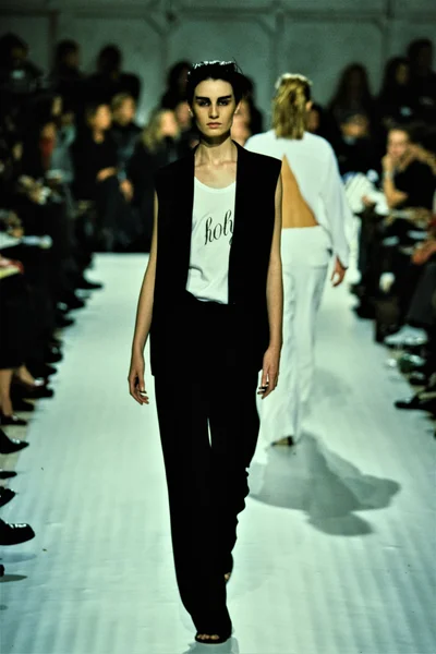 Look 8
